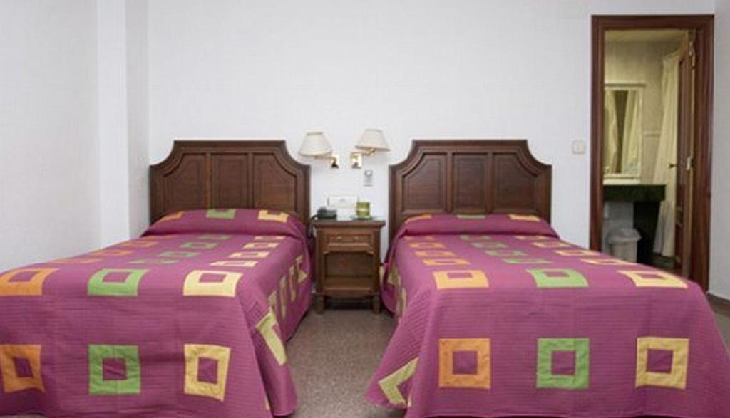 Hotel Avenida Yecla Quarto foto